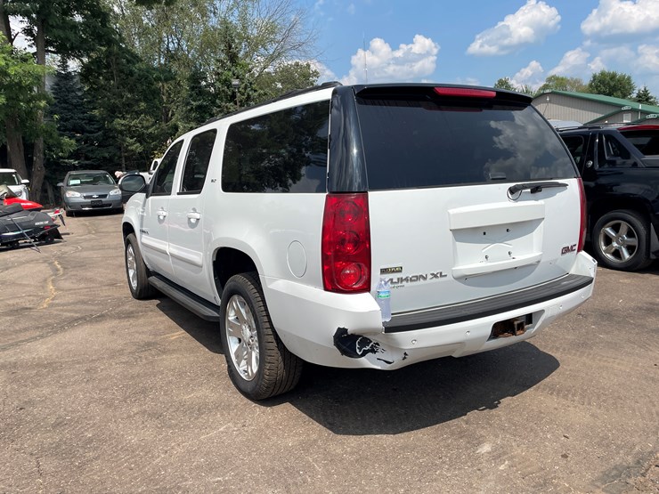 2007-gmc-yukon-xl-image-4