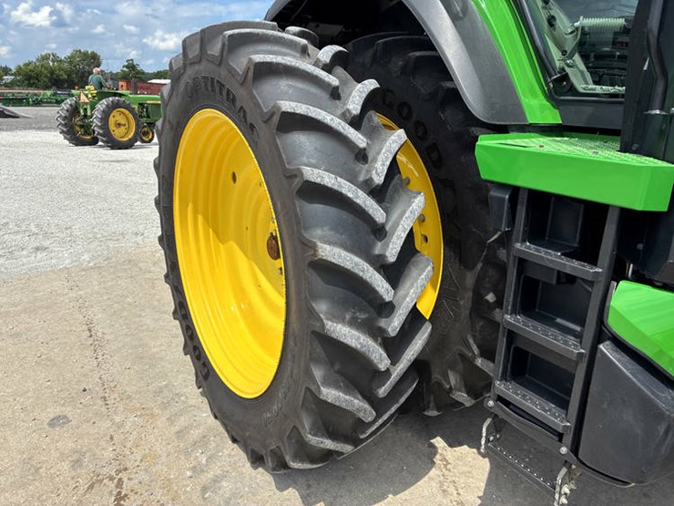 2023-john-deere-8r-340-image-53