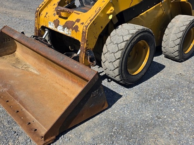 2012-caterpillar-272c-image-32