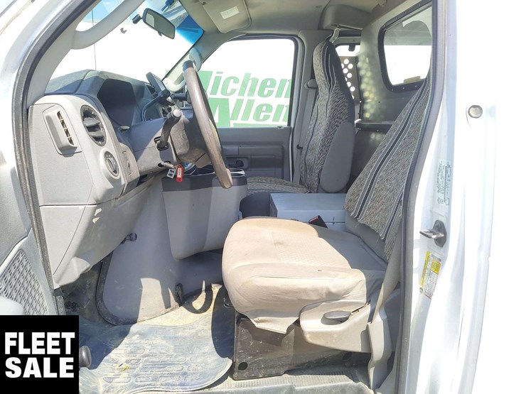 2012-ford-350-image-8