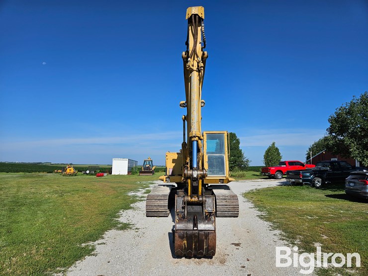 1981-caterpillar-225-image-2