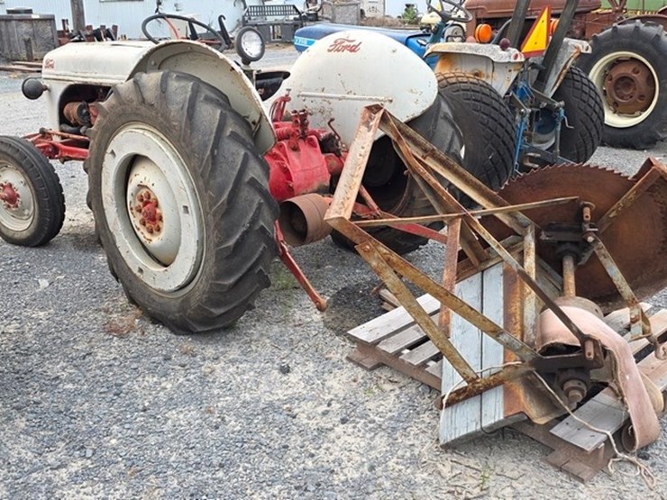 ford-8n-image-3