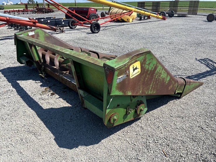 john-deere-444-image-23
