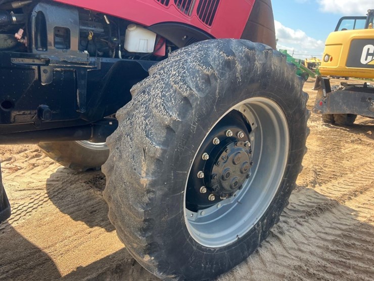 case-ih-magnum-180-image-19