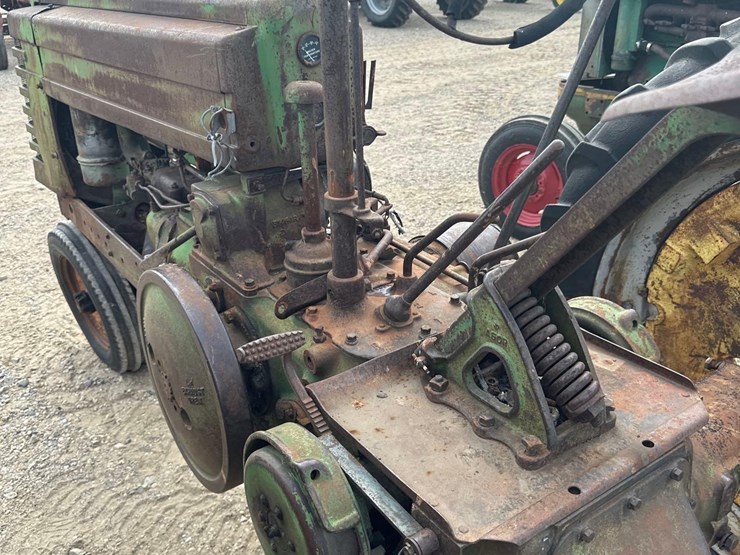 john-deere-b-image-8