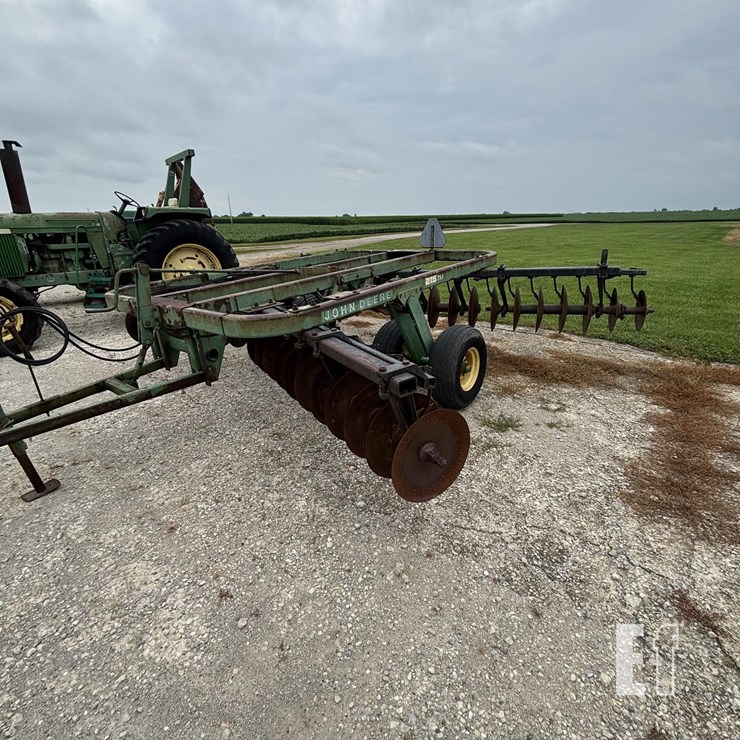 JOHN DEERE 215