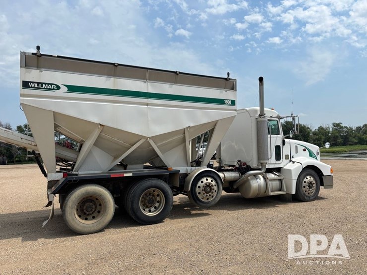 2005-peterbilt-385-image-5