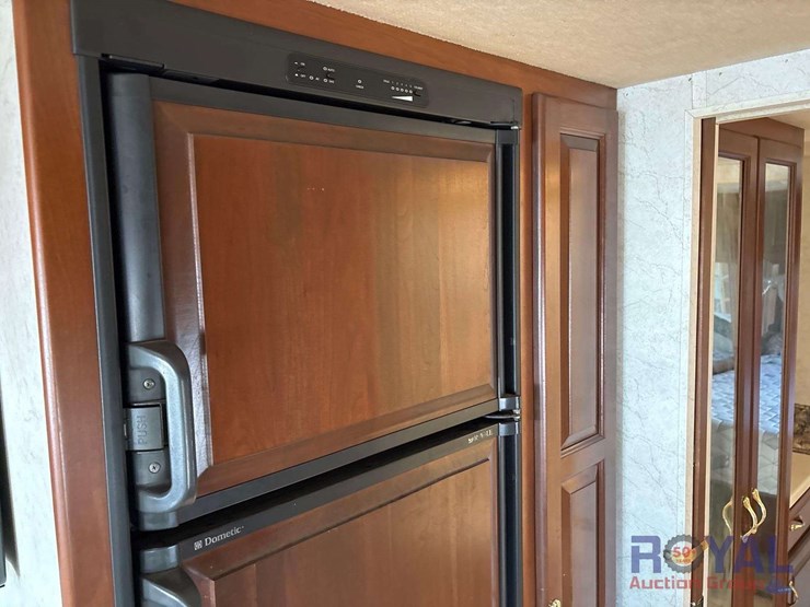 2002-kountry-star-motorhome-image-40