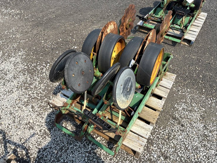 john-deere-2-image-2