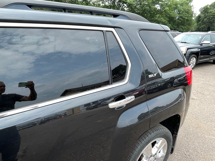 2015-gmc-terrain-slt-image-22
