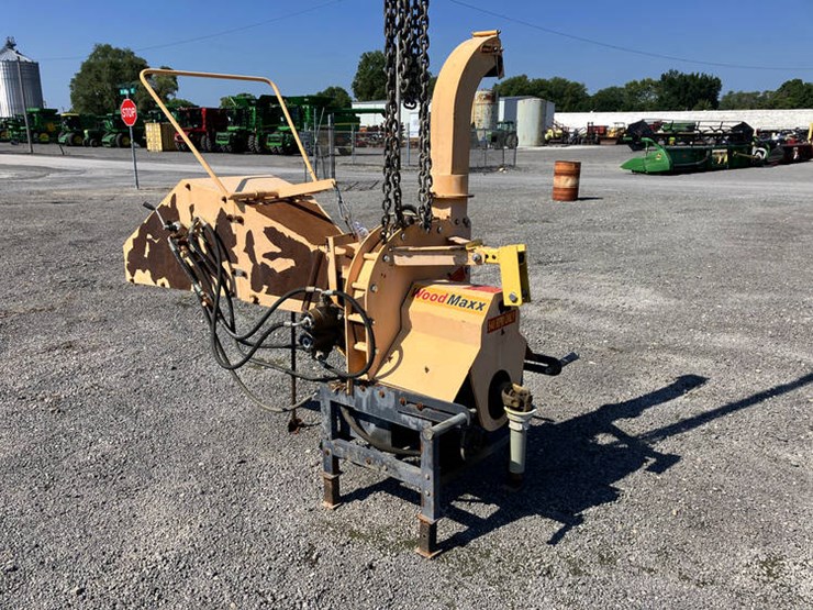 #113185-•-wood-chipper-image-1