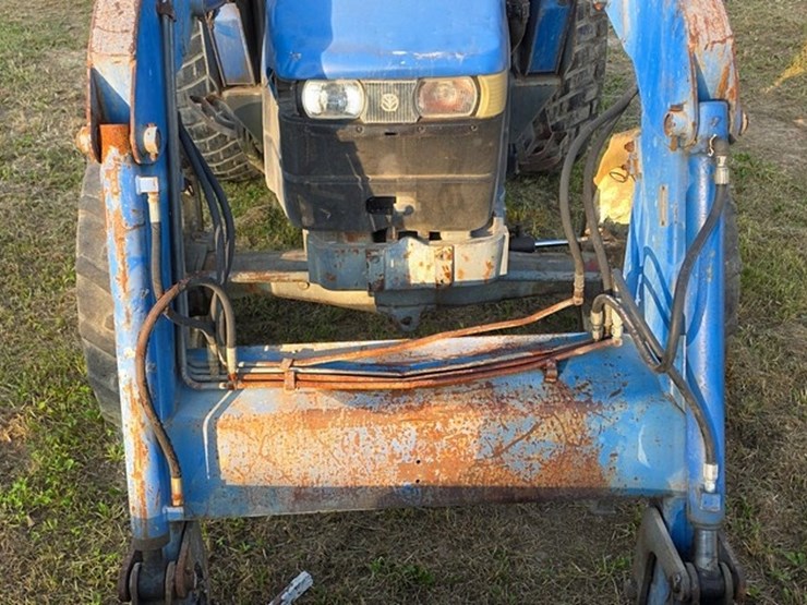 new-holland-tn70-image-35