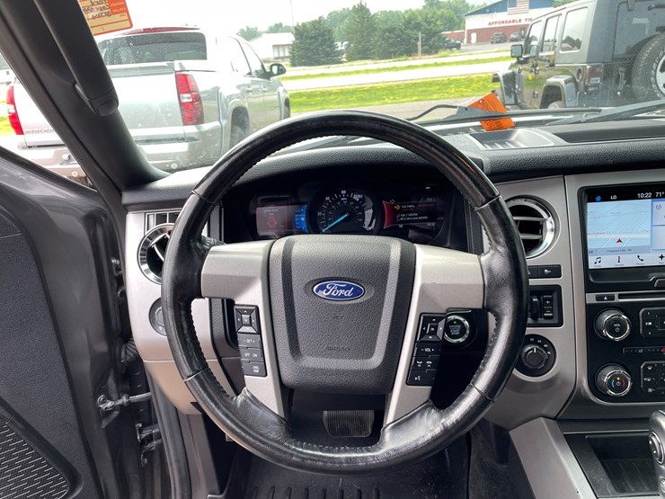 2017-ford-expedition-limited-image-43