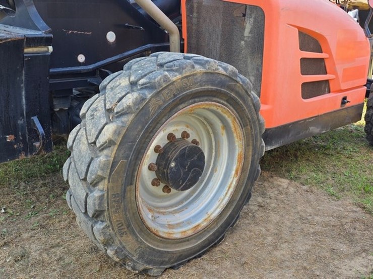2013-jlg-g9-43a-image-15
