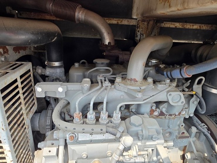 whisperwatt-45kw-towable-generator-(runs)-image-24