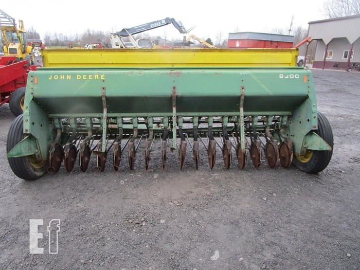 john-deere-8300-image-7