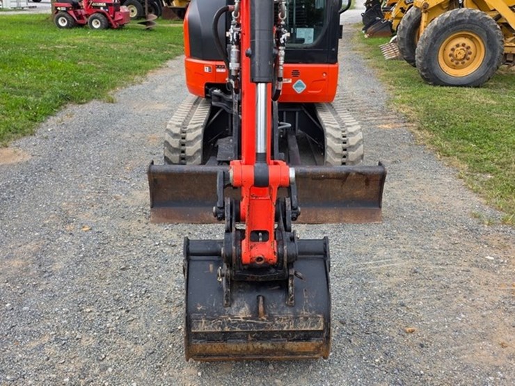 2021-kubota-kx033-4-image-40