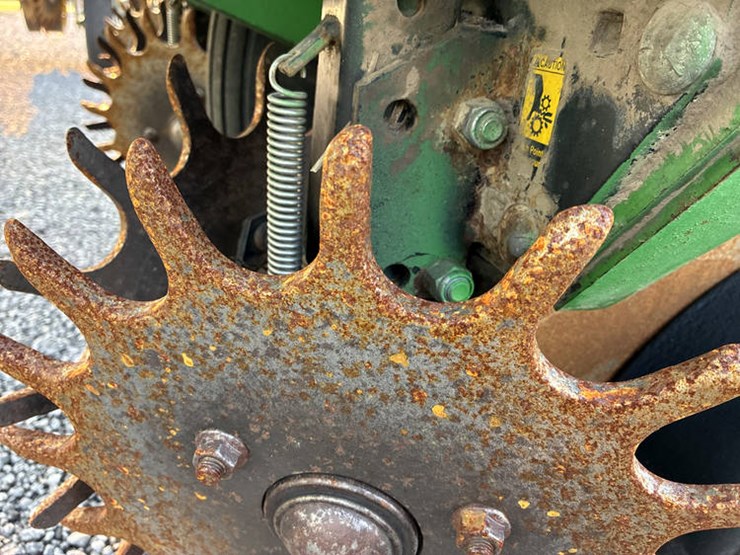 john-deere-7000-image-17