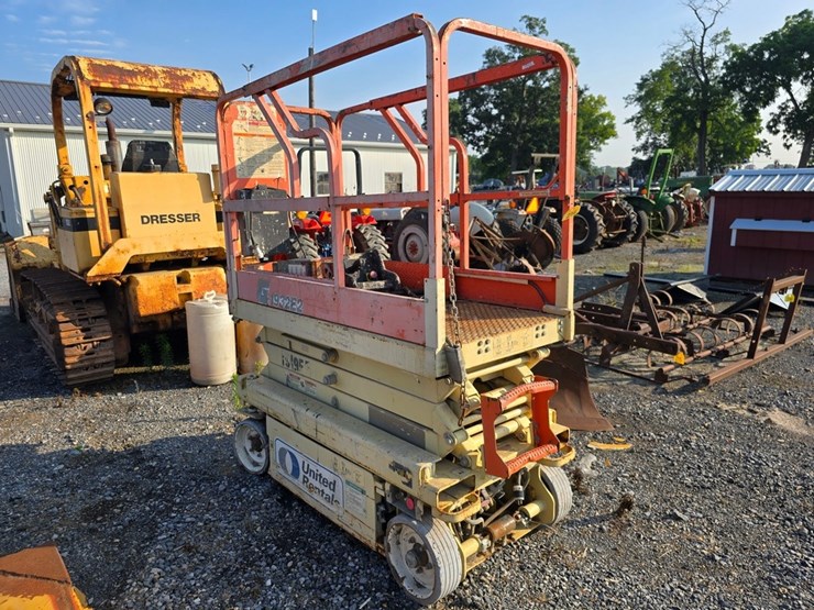 jlg-1932e2-image-3