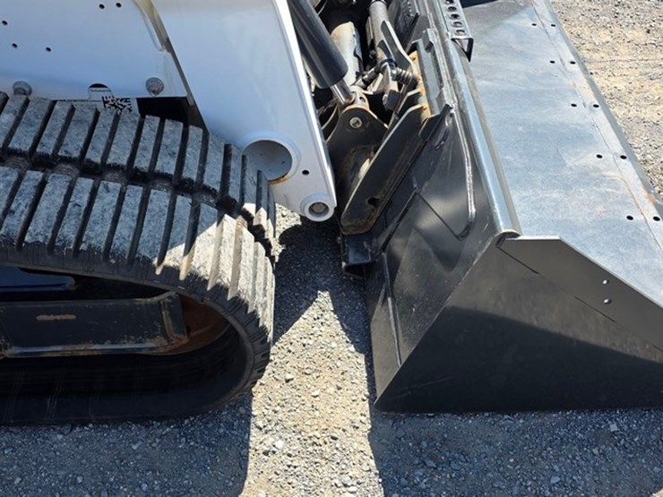 2023-bobcat-t770-image-8