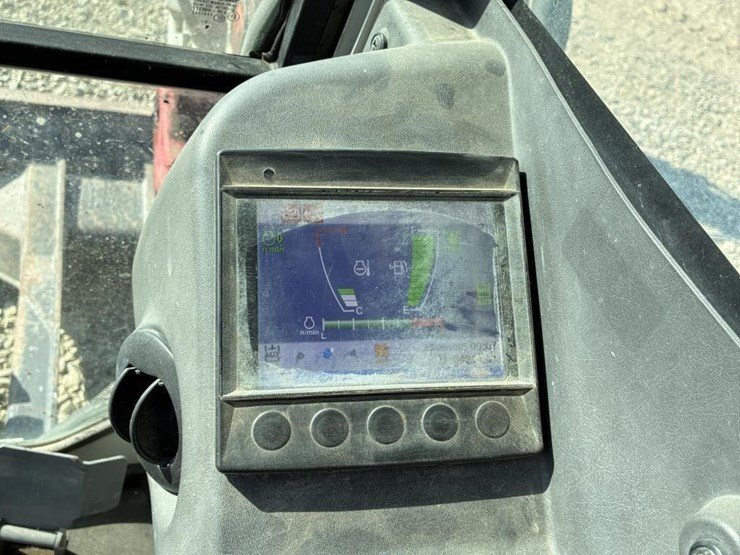 2017-takeuchi-tb290-image-26
