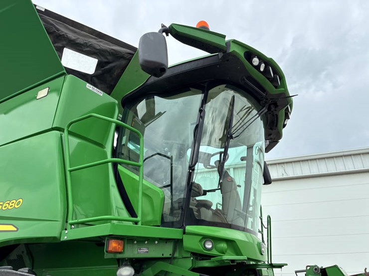 2014-john-deere-s680-image-23