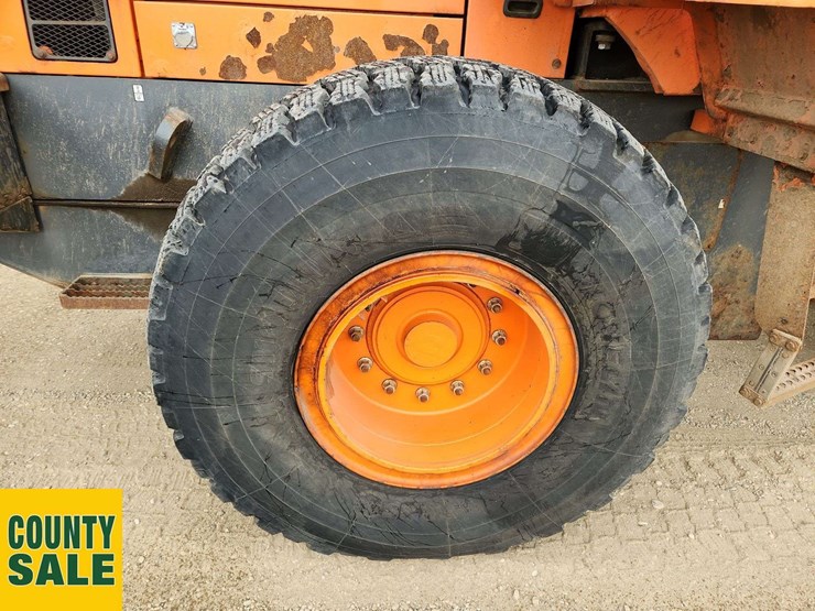 2015-doosan-dl250-3-image-25