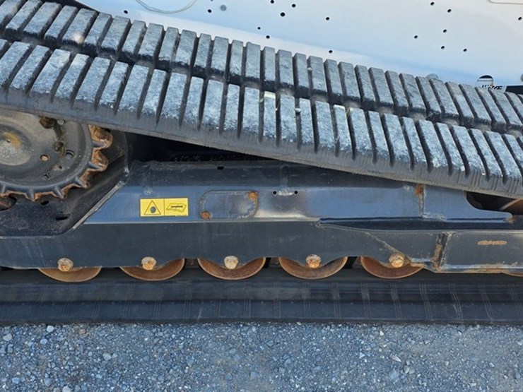 2023-bobcat-t770-image-11