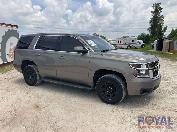 2018-chevrolet-tahoe-image-2