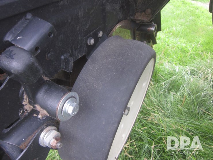 2010-kinze-3660-image-21