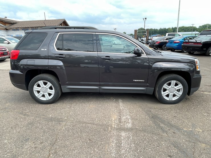 2016-gmc-terrain-sle-image-4