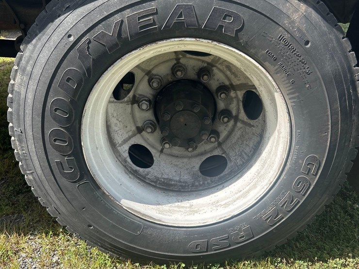 2007-international-durastar-4300-image-7