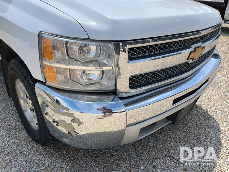 2013-chevrolet-silverado-image-24