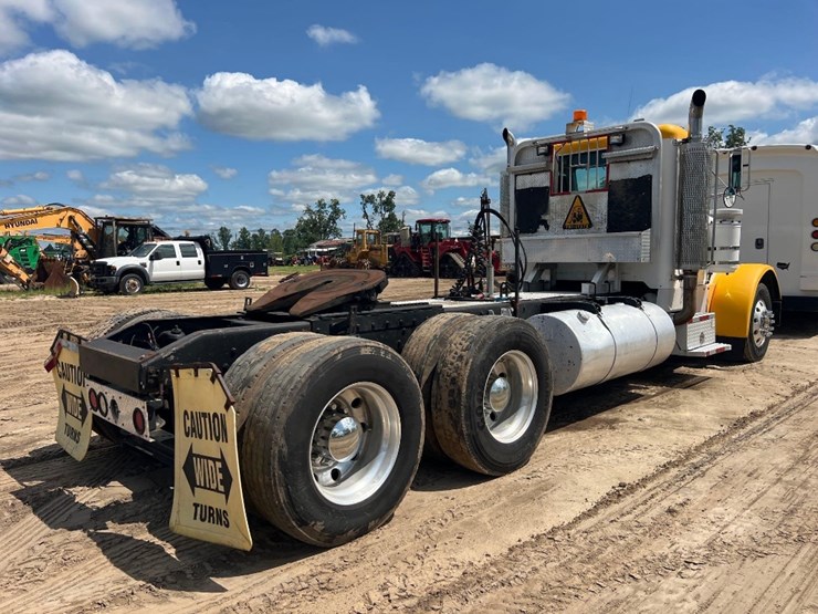 1996-peterbilt-379-image-4