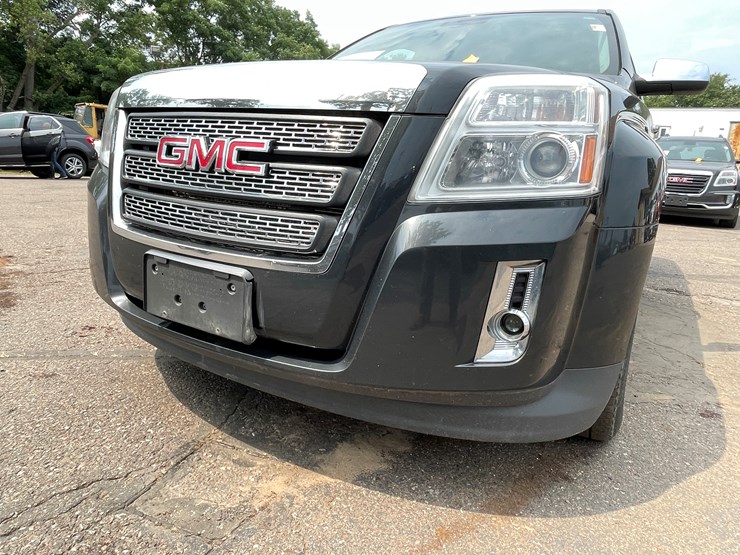2014-gmc-terrain-slt-image-11