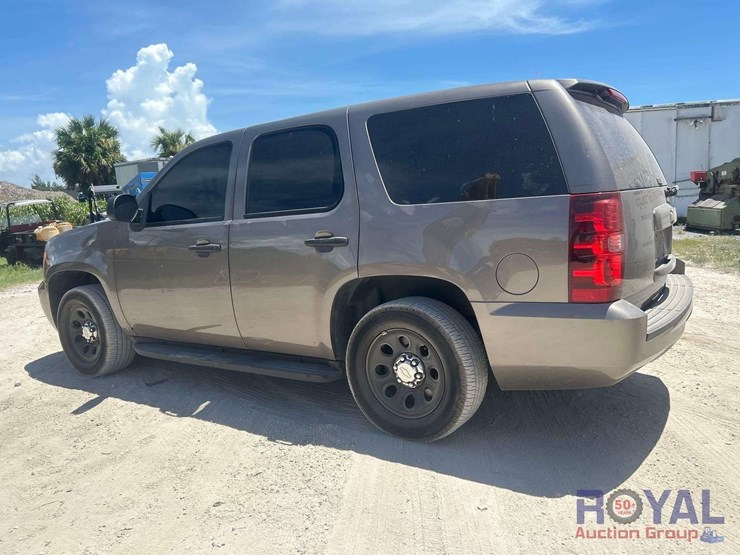 2014-chevrolet-tahoe-image-4