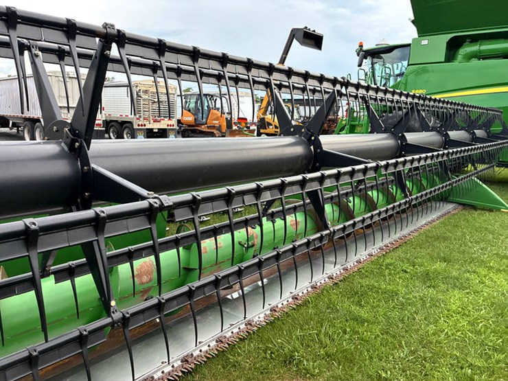 2010-john-deere-635f-image-35