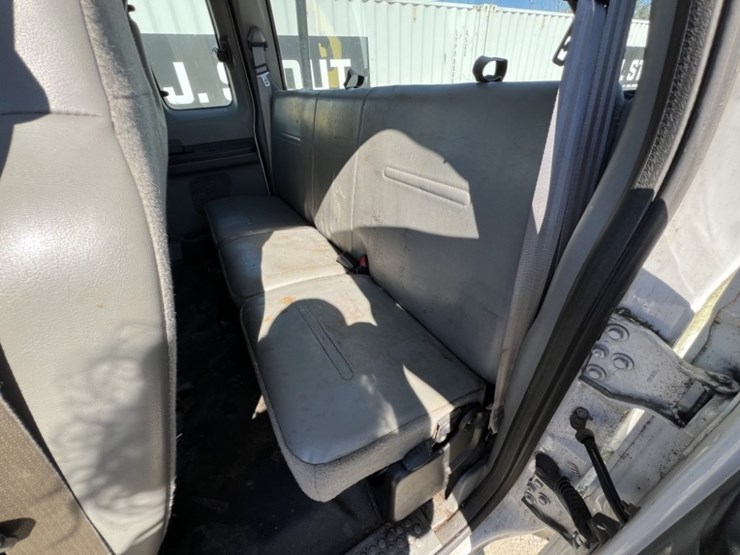 2005-ford-f250-image-28