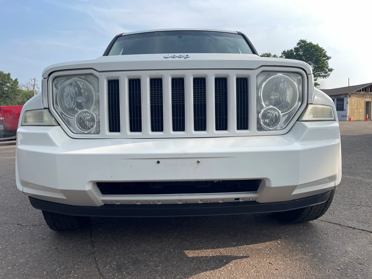 2008-jeep-liberty-sport-image-8