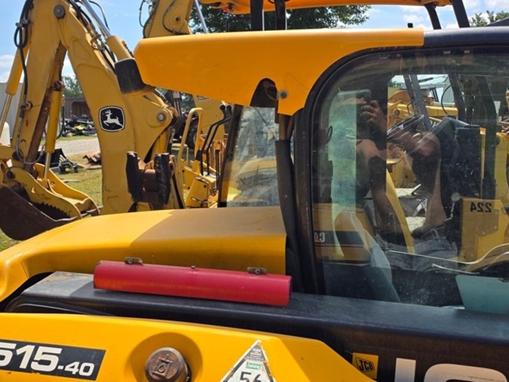 2011-jcb-515-40-image-14