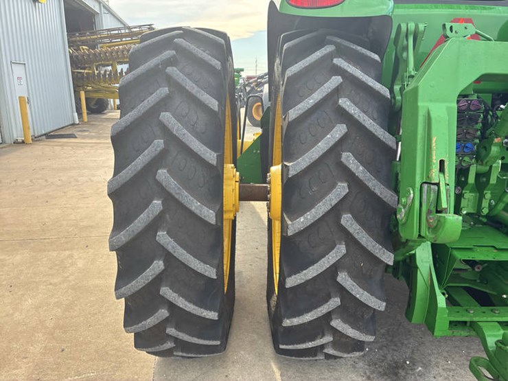 2012-john-deere-8360r-image-66