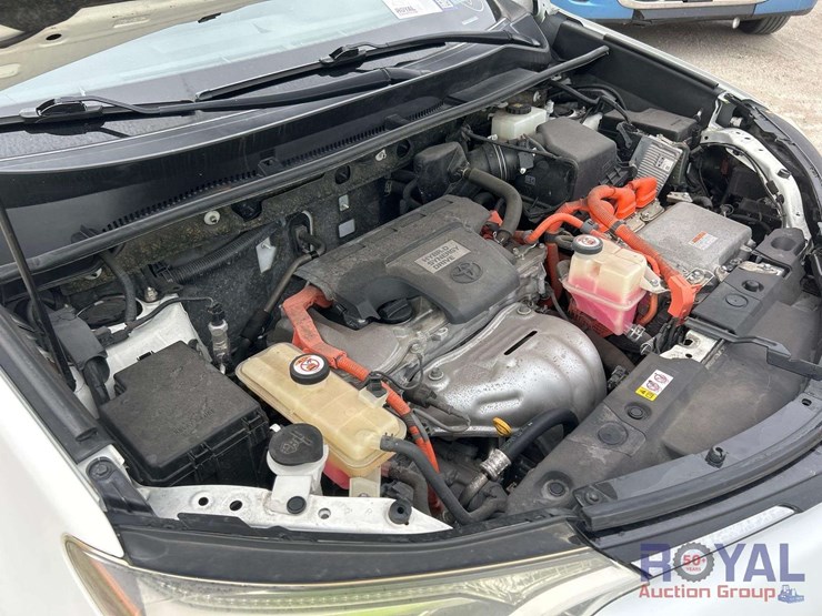2018-toyota-rav4-image-9