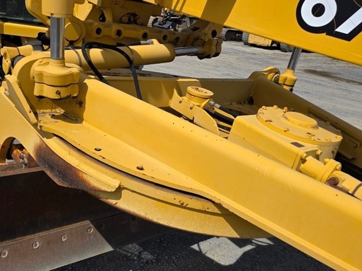 2001-deere-670c-image-41