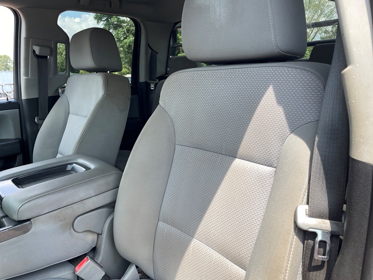 2019-chevrolet-silverado-2500-image-41