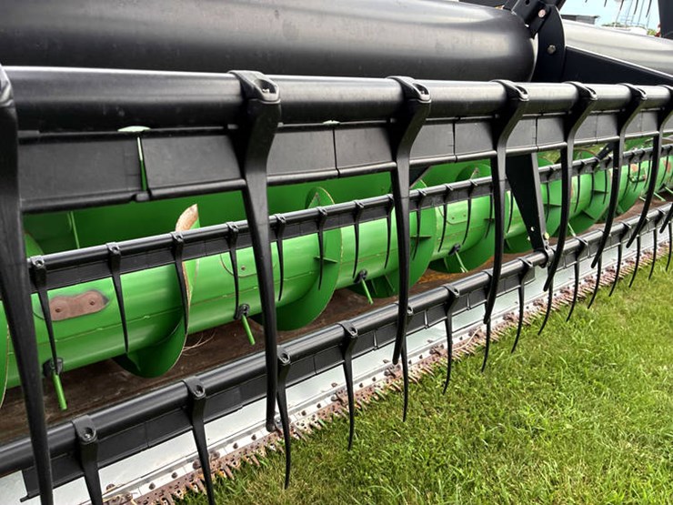 2010-john-deere-635f-image-29