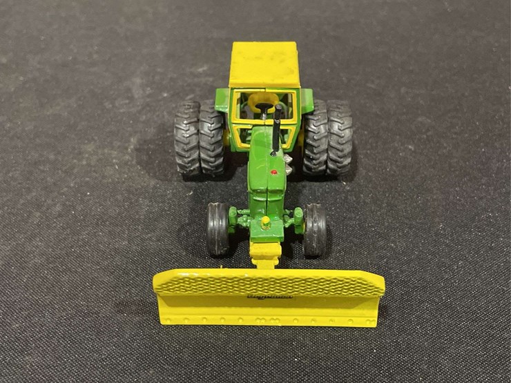 john-deere-4520-image-9