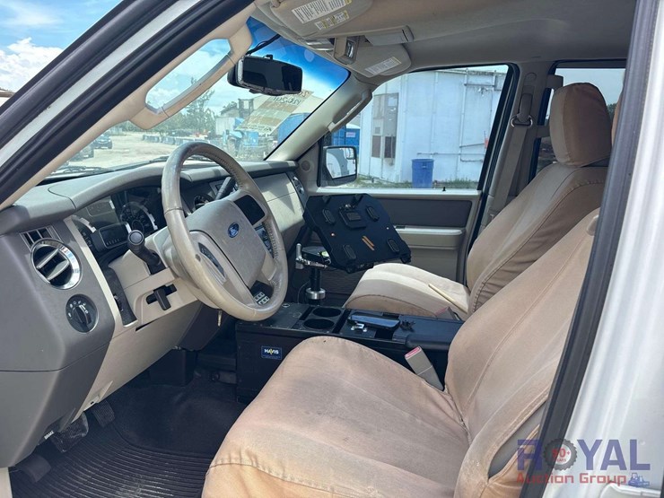 2012-ford-expedition-image-9