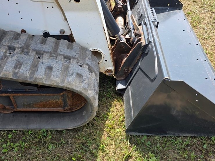 2022-bobcat-t770-image-8