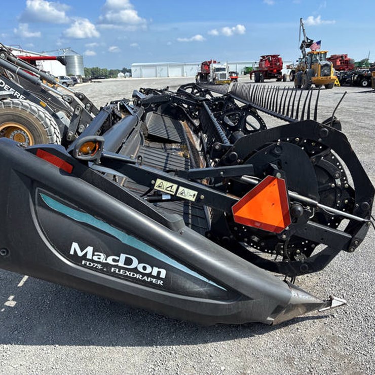 2013 MAC DON FD75