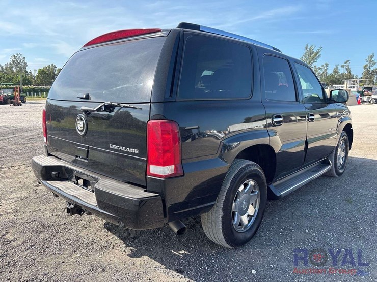 2006-cadillac-escalade-image-3